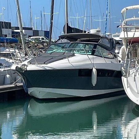 Une Nuit Sur Un Bateau Linge & Menage Inclus La Rochelle  Exterior foto