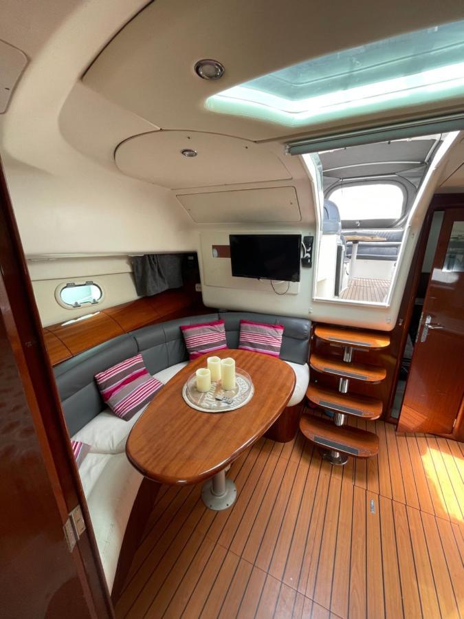 Une Nuit Sur Un Bateau Linge & Menage Inclus La Rochelle  Exterior foto